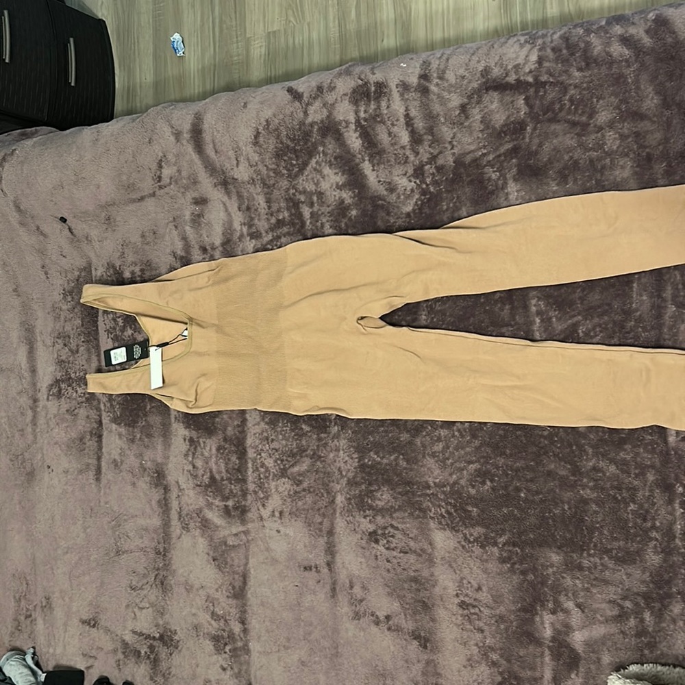 Brand New Seemless Jumper